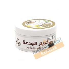 Cypraea cream with snail extract