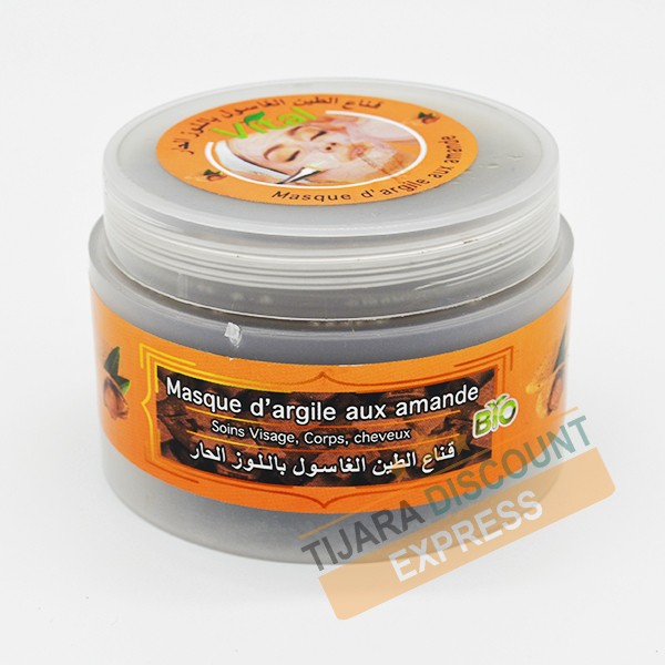 Clay mask with almonds